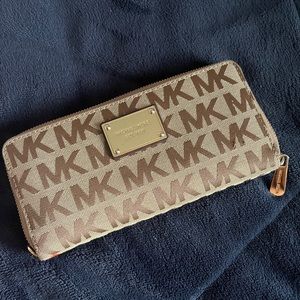 Michael Kors wallet